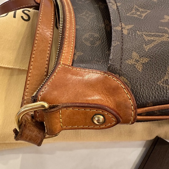 💞 RARE & Retired Louis Vuitton Odeon pm Crossbody in Monogram - Picture 5 of 15